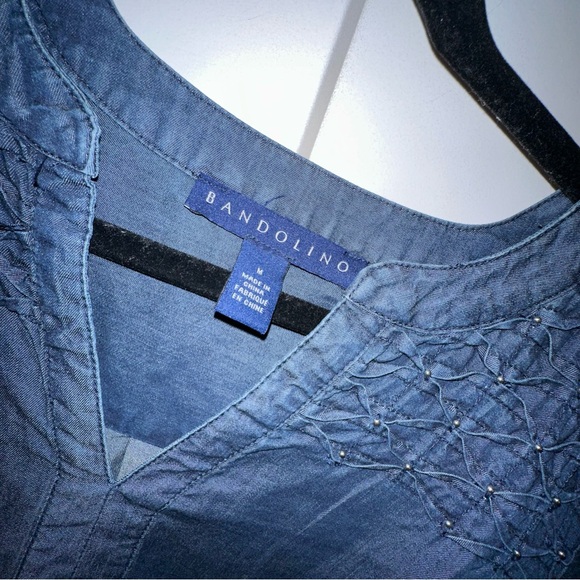 Bandolino Blue Chambray Women’s Shirt medium - Picture 3 of 8